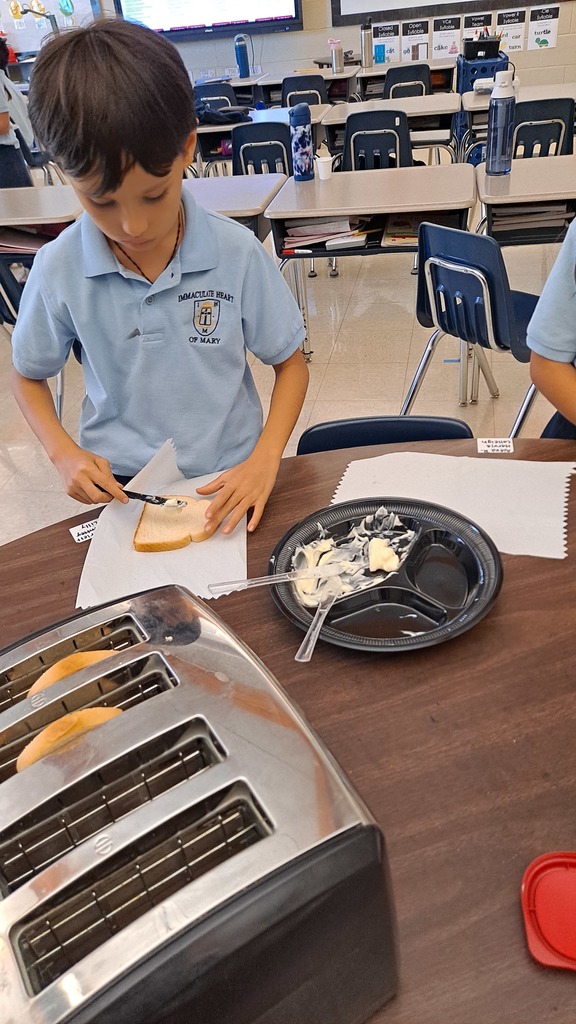 2nd graders makes buttered toast